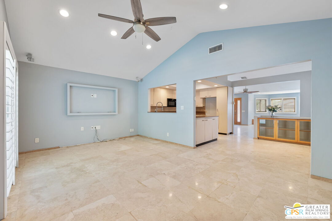 28465 Avenida Condesa