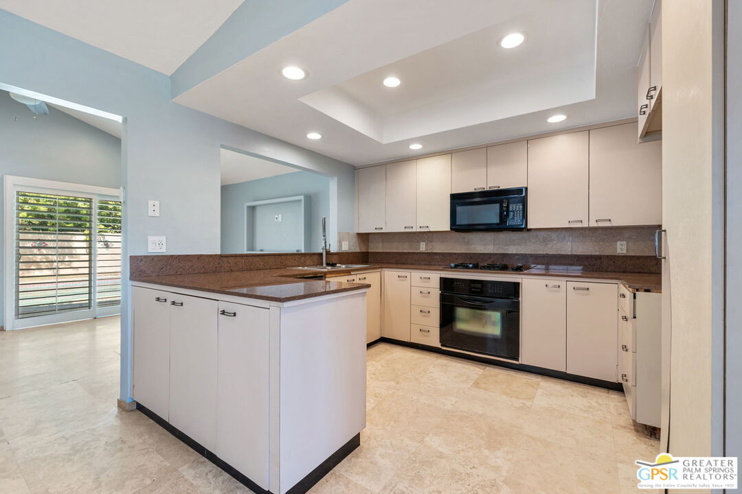 28465 Avenida Condesa