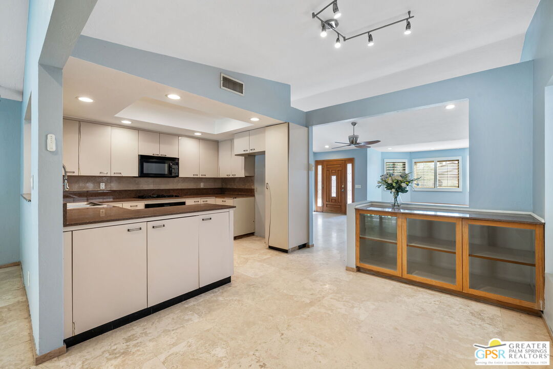 28465 Avenida Condesa