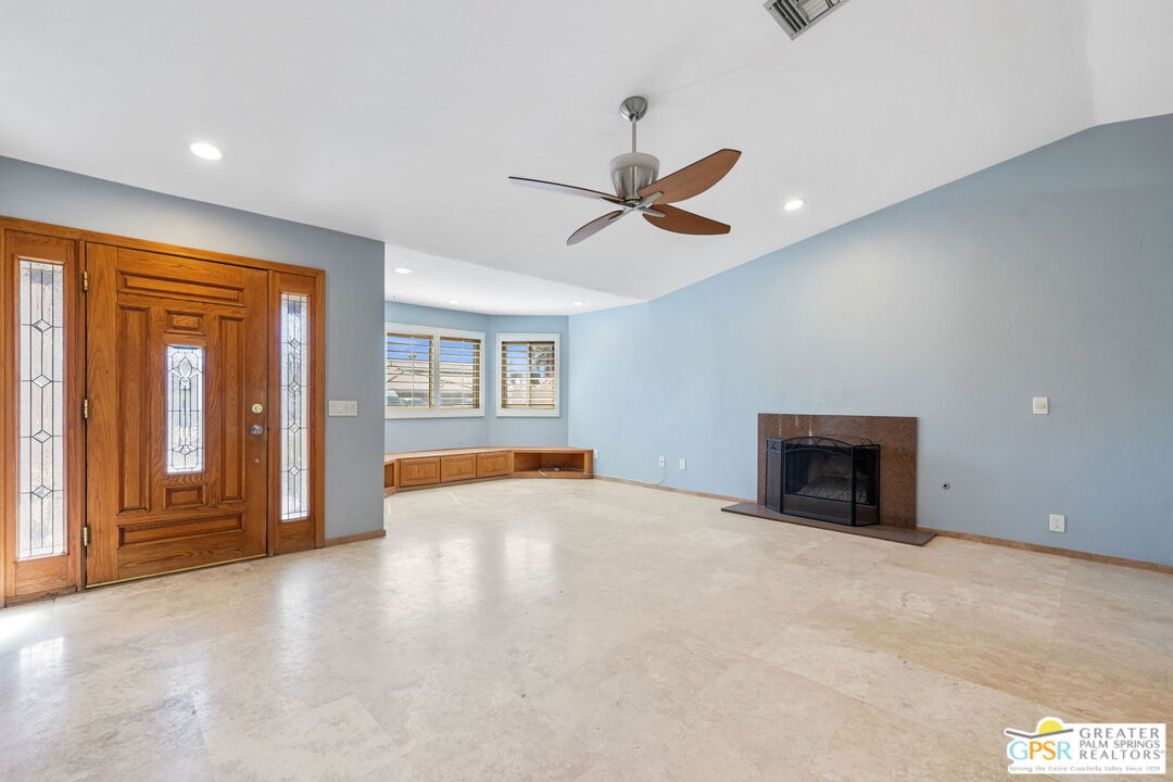 28465 Avenida Condesa