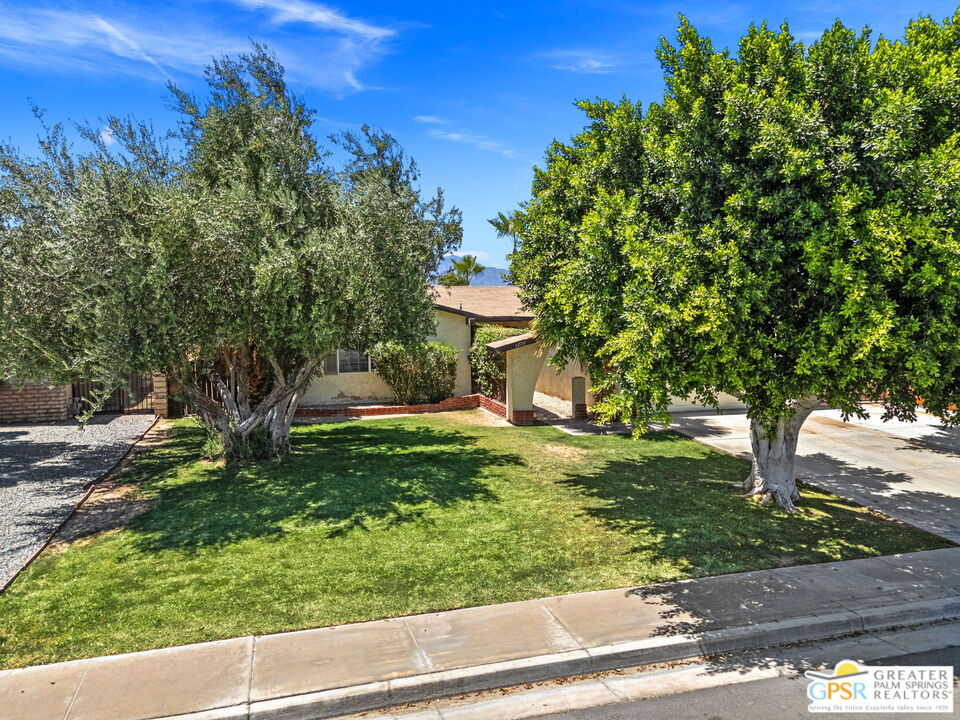 44593 Roundtable St