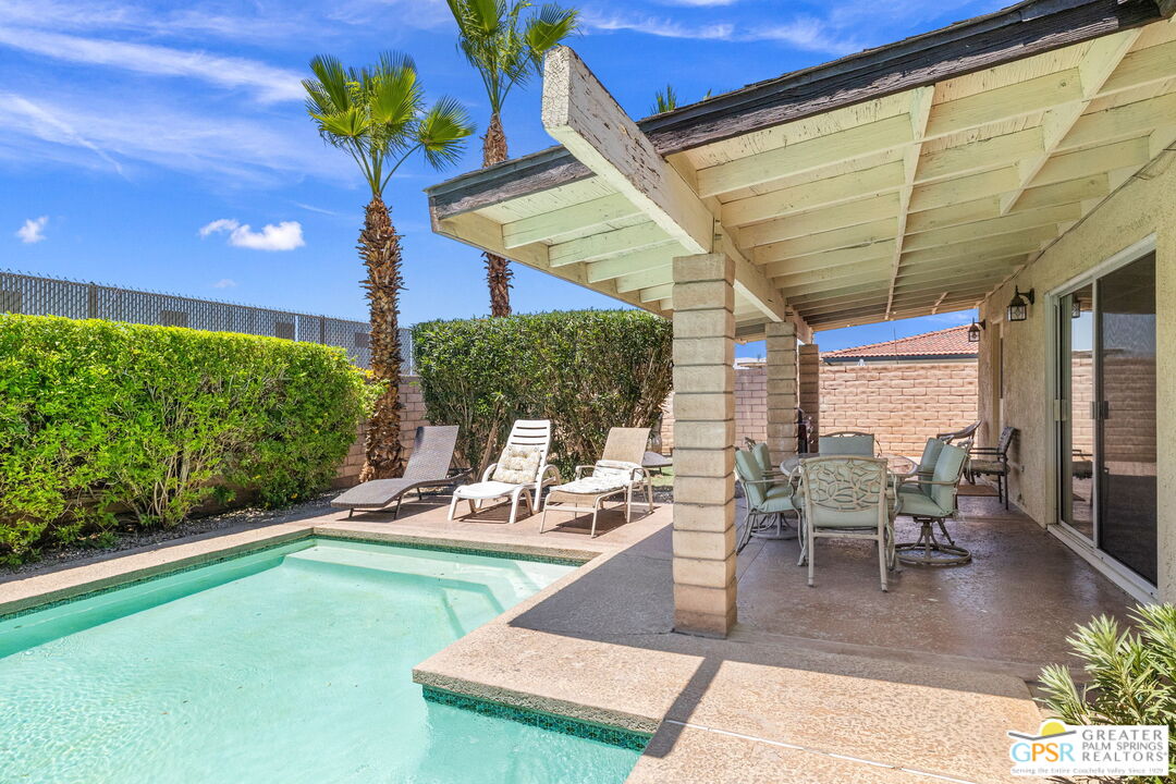 44593 Roundtable St