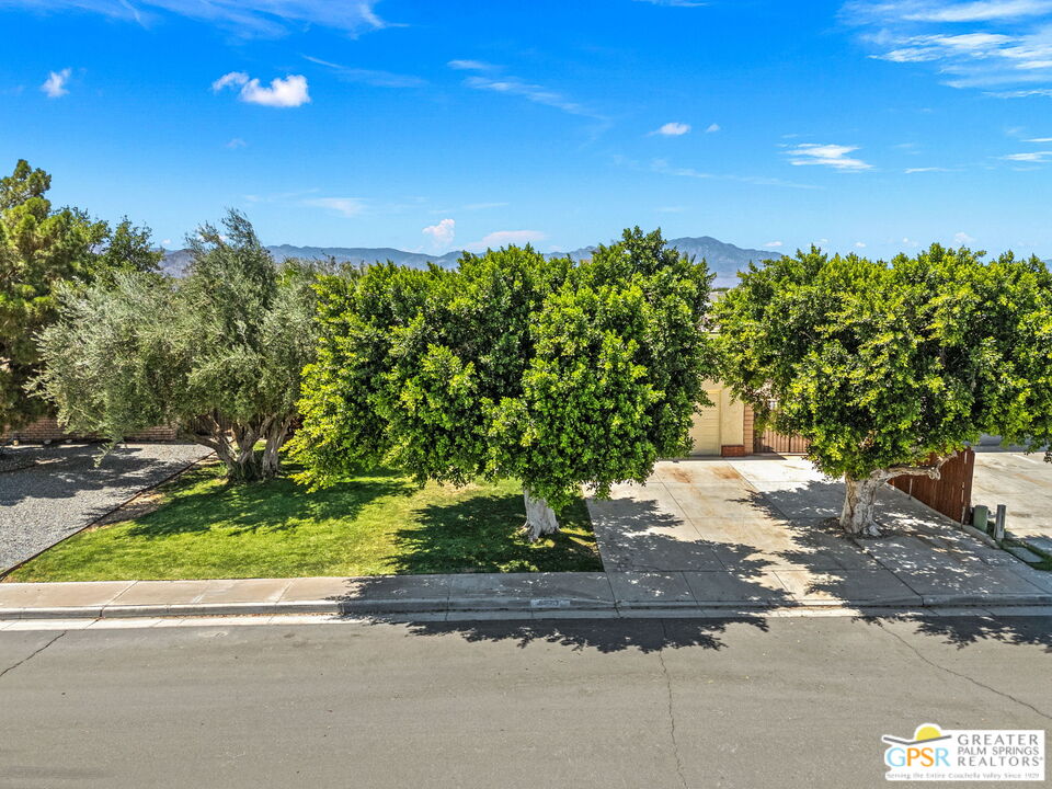 44593 Roundtable St