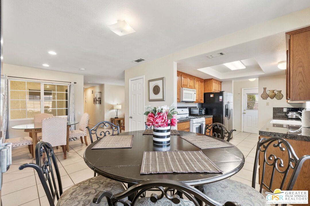 44593 Roundtable St