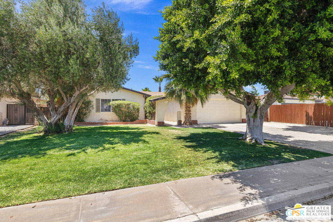 44593 Roundtable St