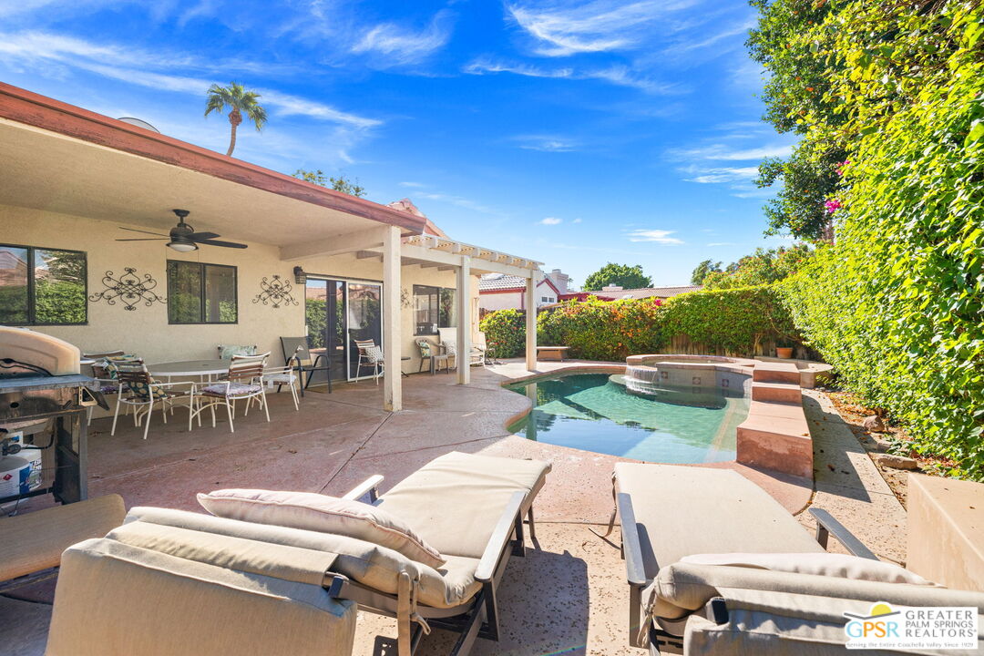 45847 Palm Meadows Dr