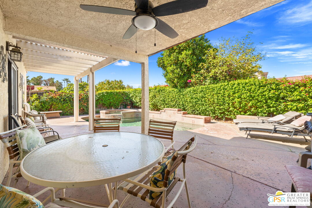 45847 Palm Meadows Dr