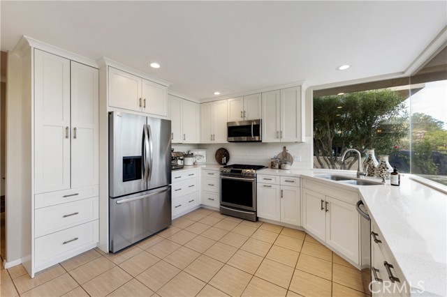 28 Pebble Beach DR