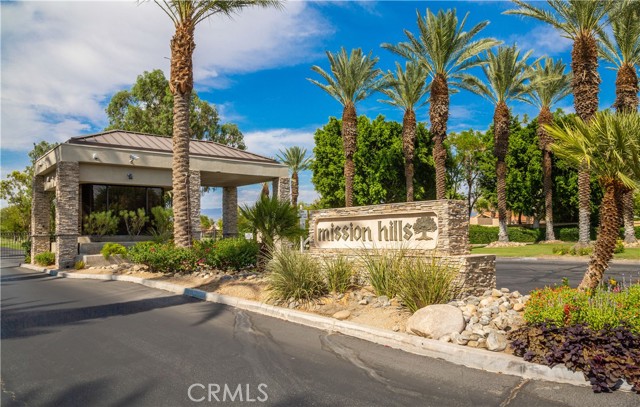 28 Pebble Beach DR