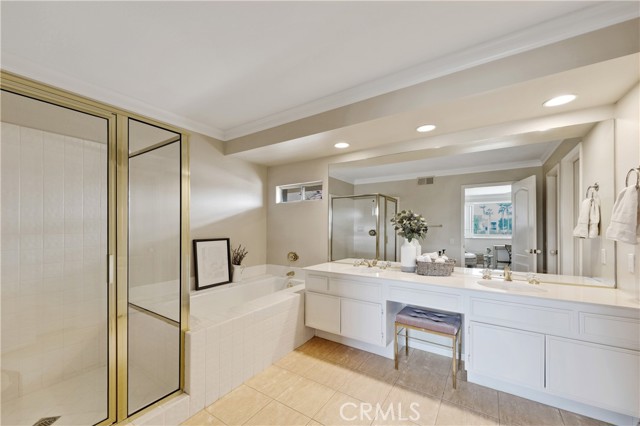 28 Pebble Beach DR