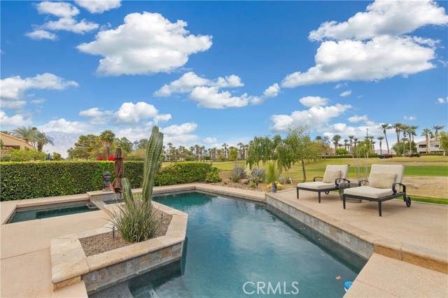 28 Pebble Beach DR