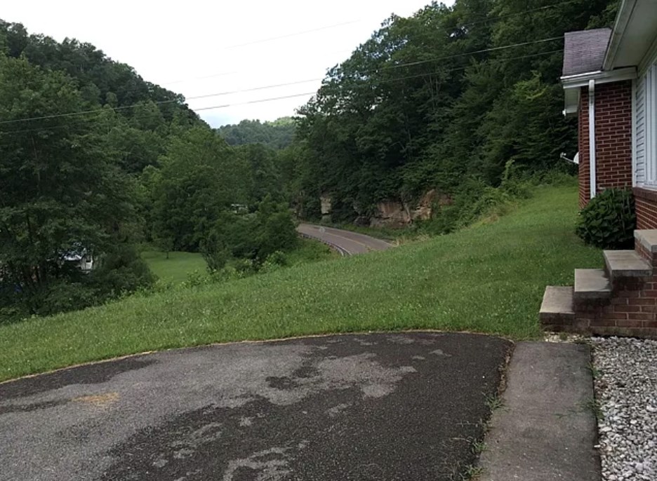 8570 Lovers Gap Road