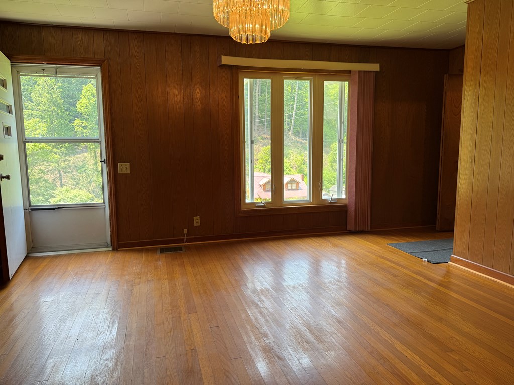 8570 Lovers Gap Road