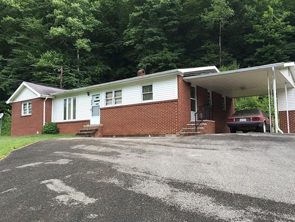 8570 Lovers Gap Road