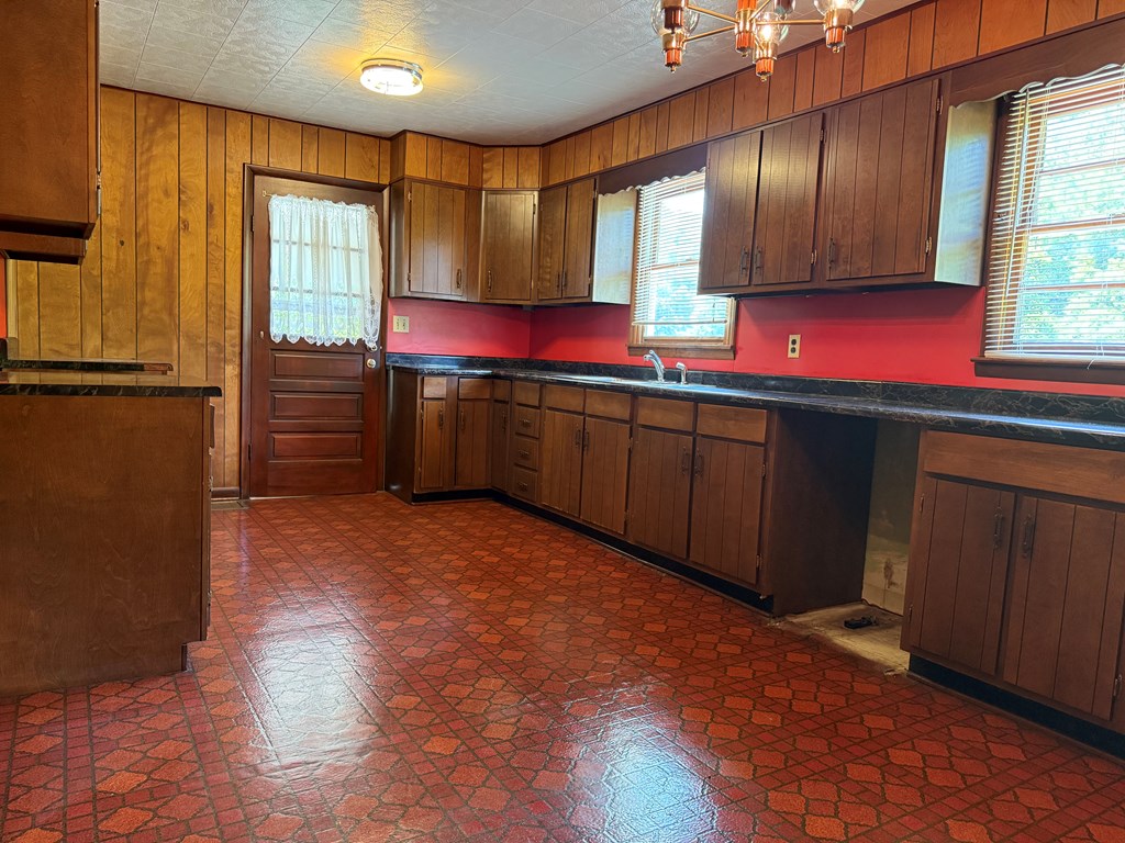 8570 Lovers Gap Road