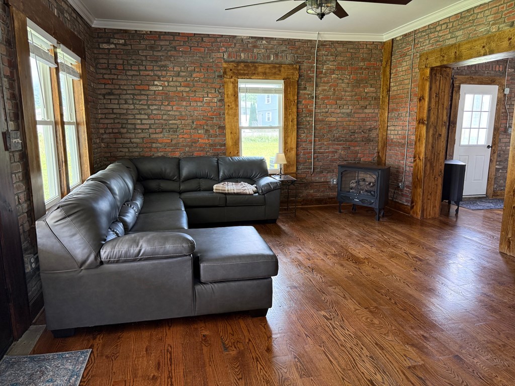 110 Vincent Lane