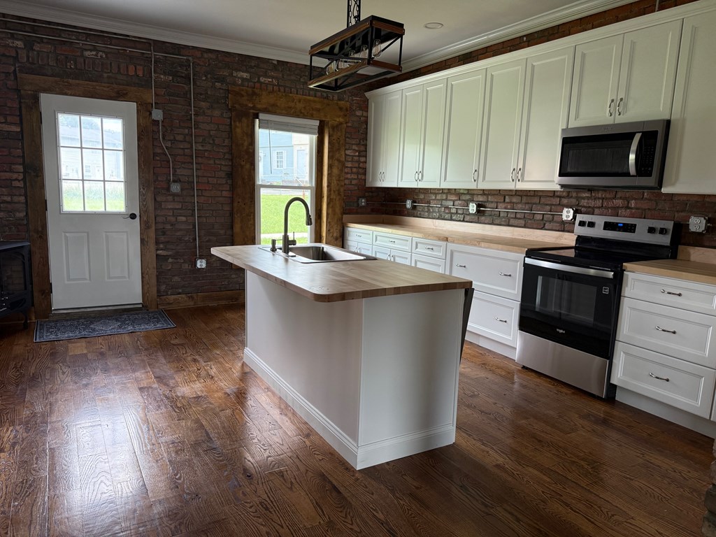 110 Vincent Lane