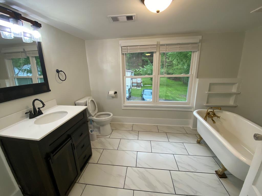 110 Vincent Lane
