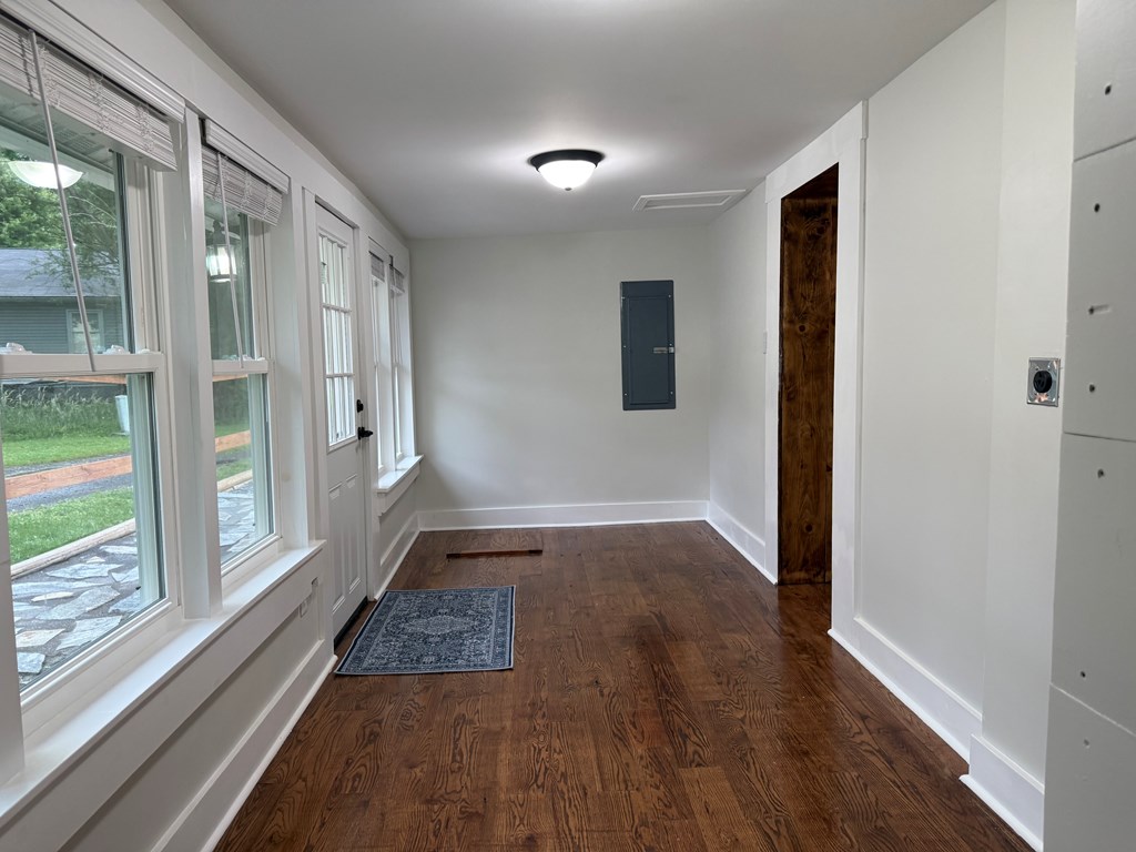 110 Vincent Lane