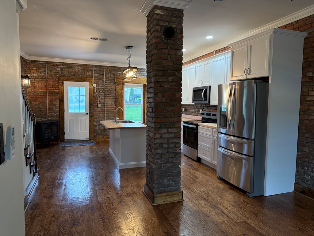 110 Vincent Lane