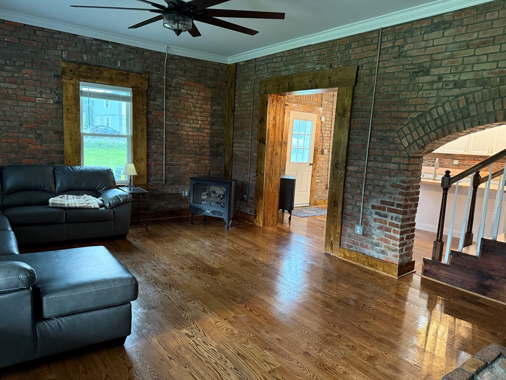 110 Vincent Lane
