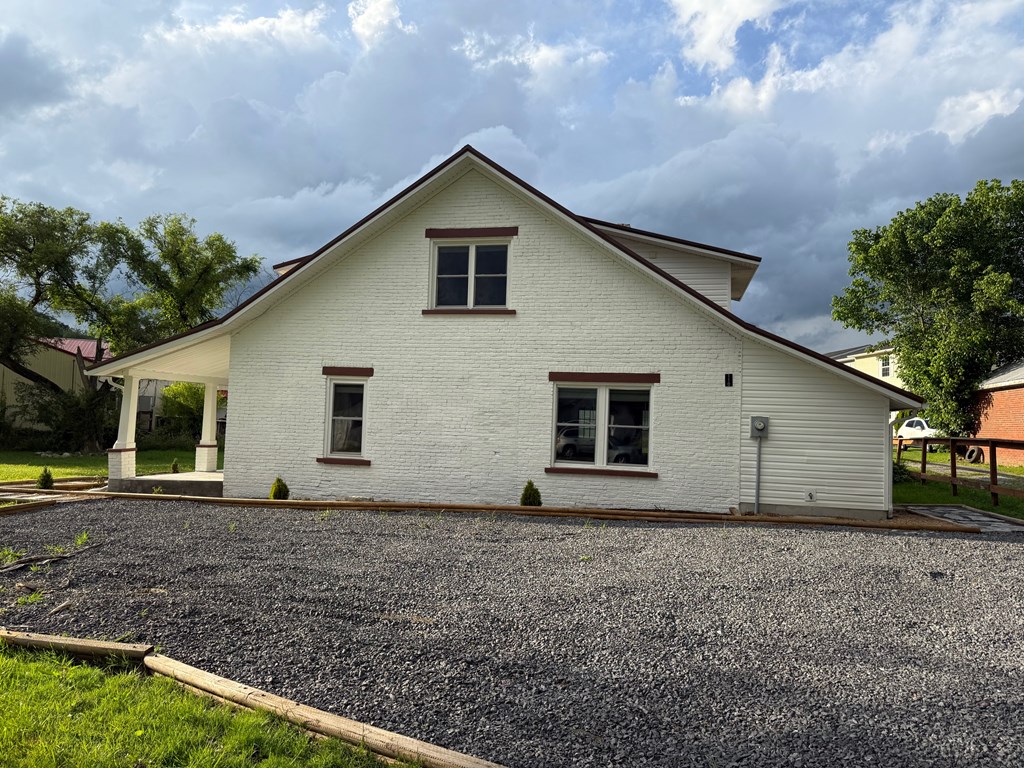 110 Vincent Lane