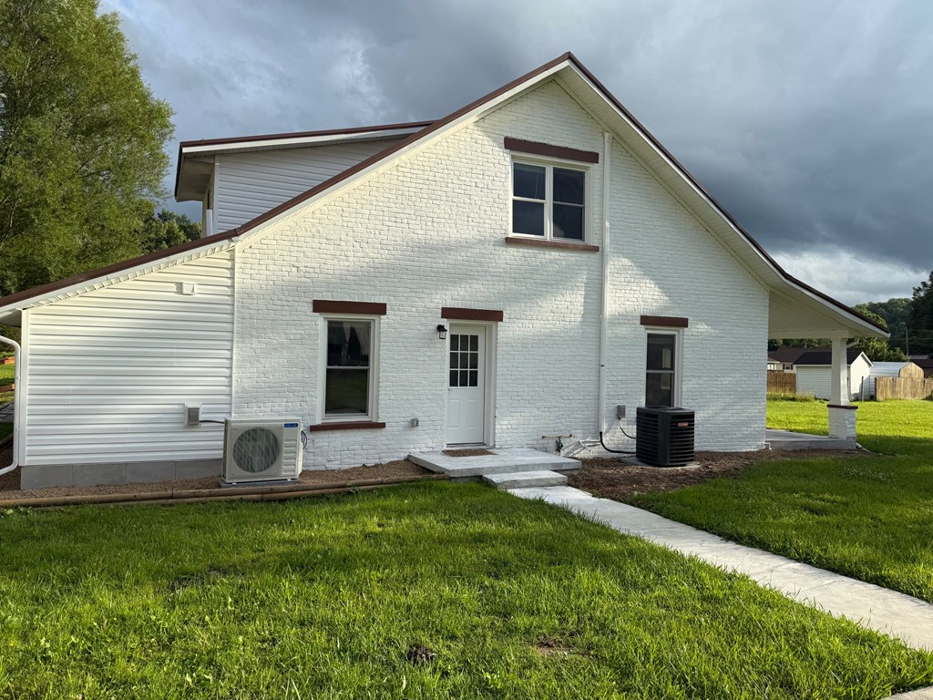 110 Vincent Lane