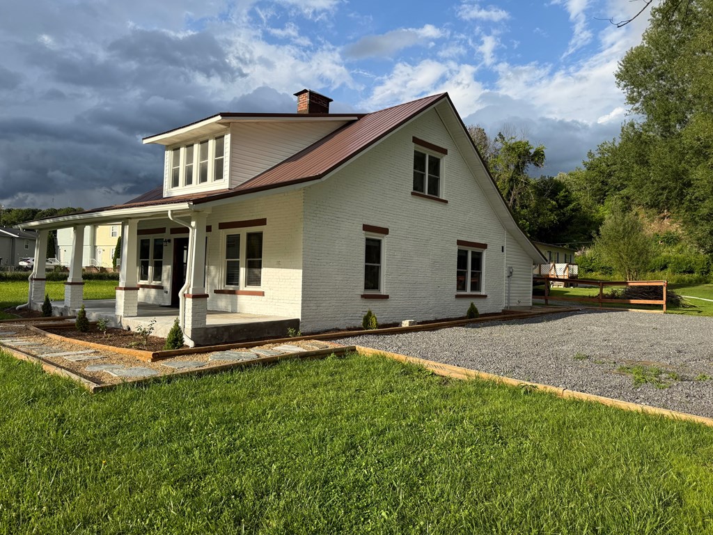110 Vincent Lane
