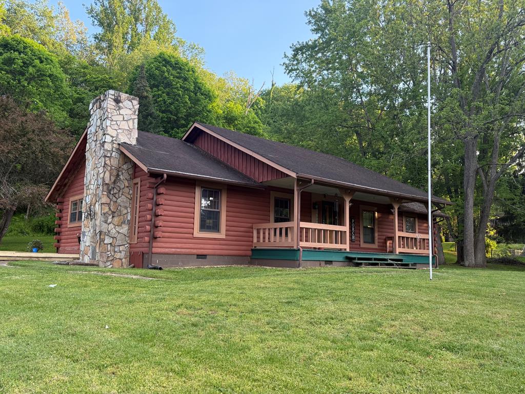 18466 Gov G C Peery Hwy, Pounding Mill