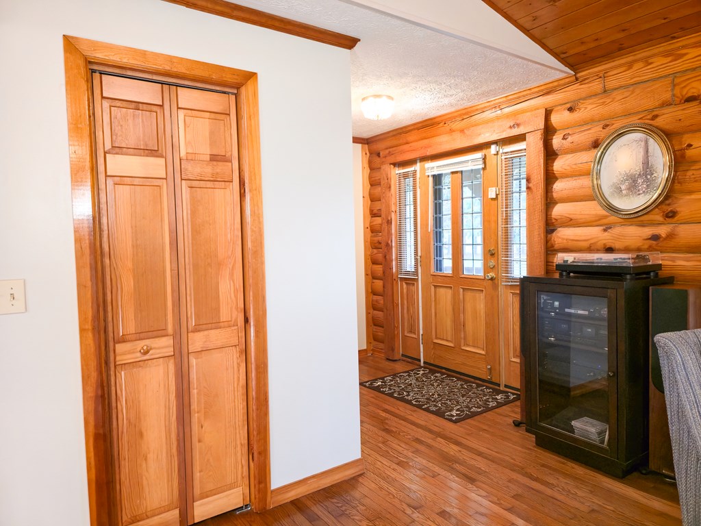 18466 Gov G C Peery Hwy, Pounding Mill