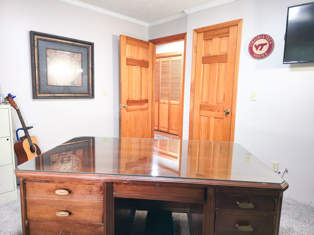 18466 Gov G C Peery Hwy, Pounding Mill