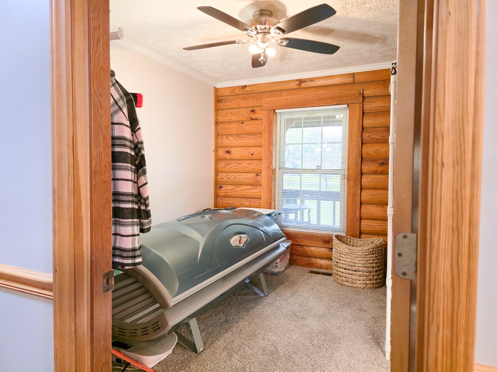 18466 Gov G C Peery Hwy, Pounding Mill