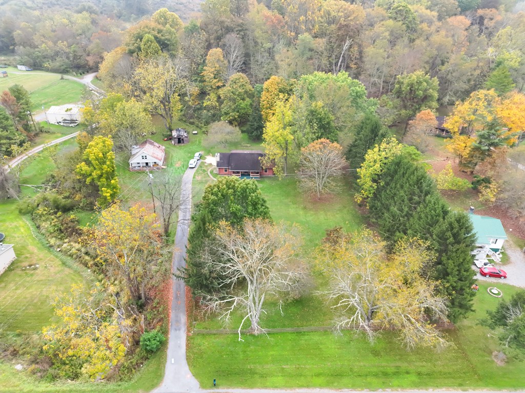 18466 Gov G C Peery Hwy, Pounding Mill