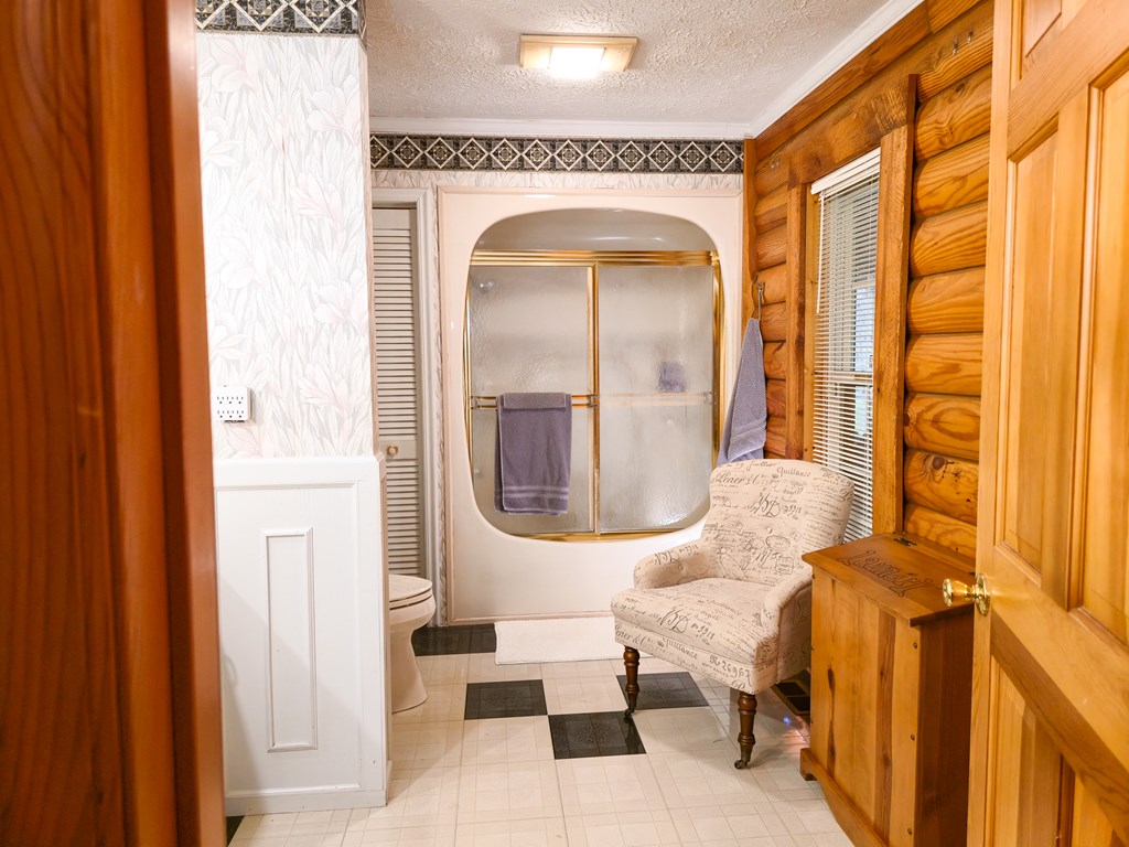 18466 Gov G C Peery Hwy, Pounding Mill