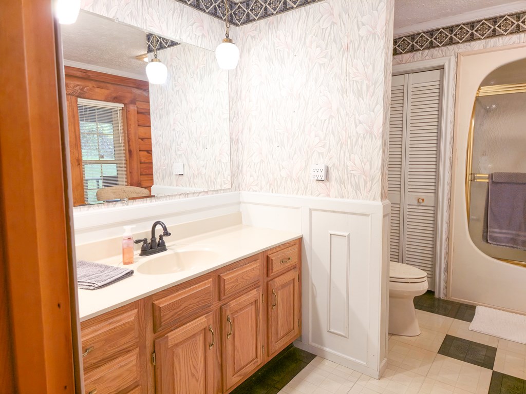 18466 Gov G C Peery Hwy, Pounding Mill