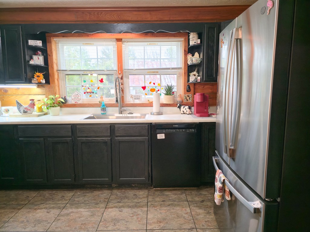 18466 Gov G C Peery Hwy, Pounding Mill