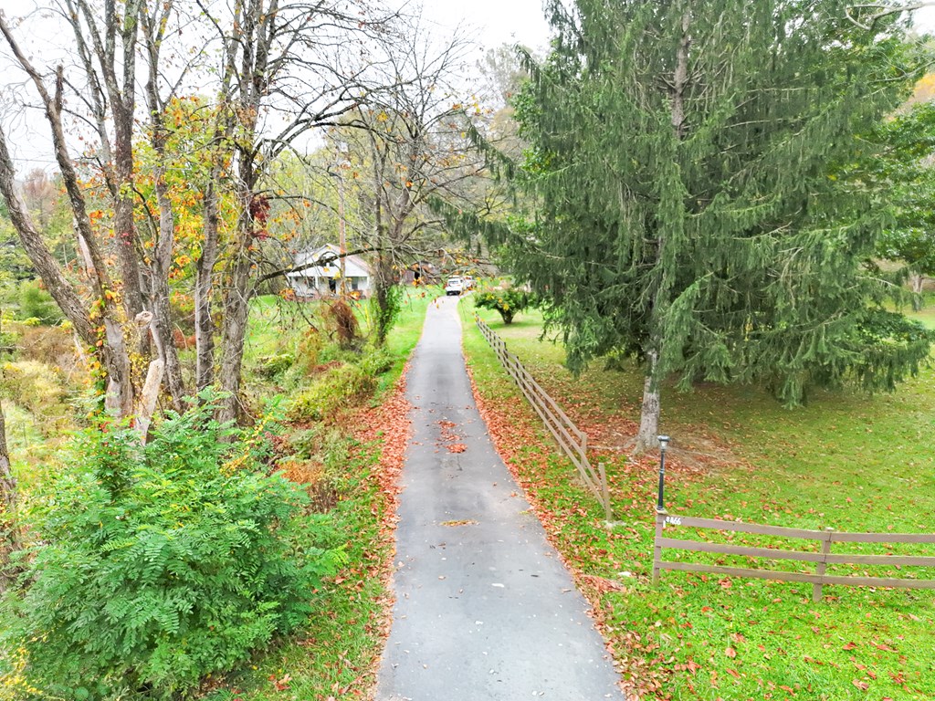 18466 Gov G C Peery Hwy, Pounding Mill