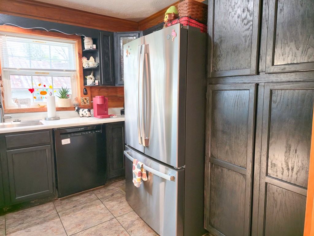 18466 Gov G C Peery Hwy, Pounding Mill