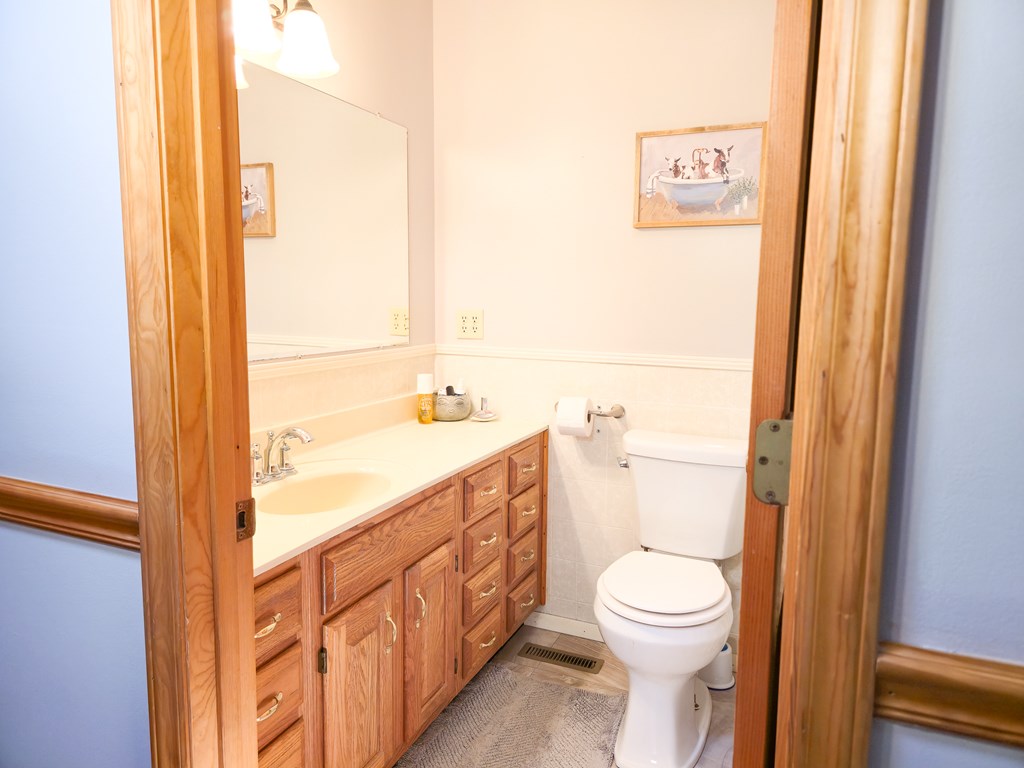 18466 Gov G C Peery Hwy, Pounding Mill