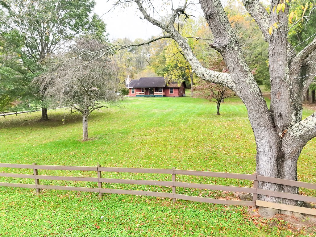 18466 Gov G C Peery Hwy, Pounding Mill