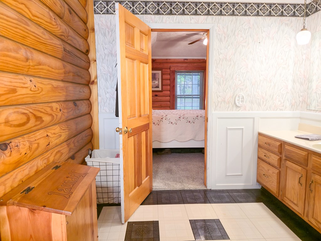 18466 Gov G C Peery Hwy, Pounding Mill