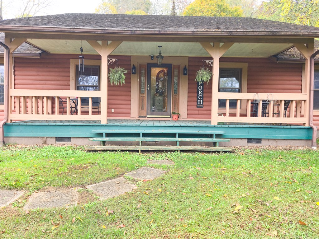 18466 Gov G C Peery Hwy, Pounding Mill