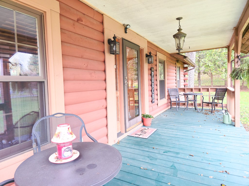 18466 Gov G C Peery Hwy, Pounding Mill