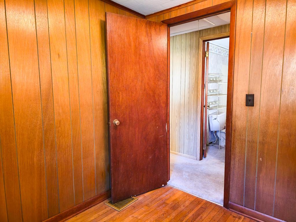 8836 Lovers Gap Road, Vansant