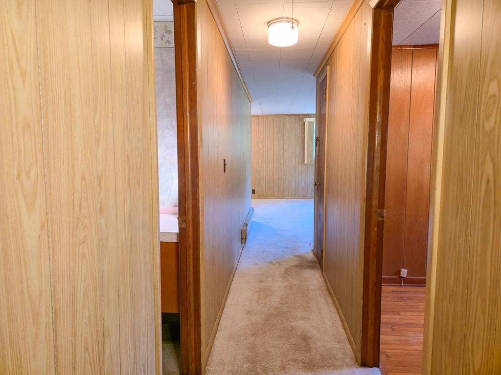 8836 Lovers Gap Road, Vansant