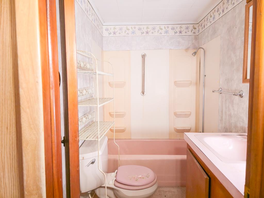 8836 Lovers Gap Road, Vansant