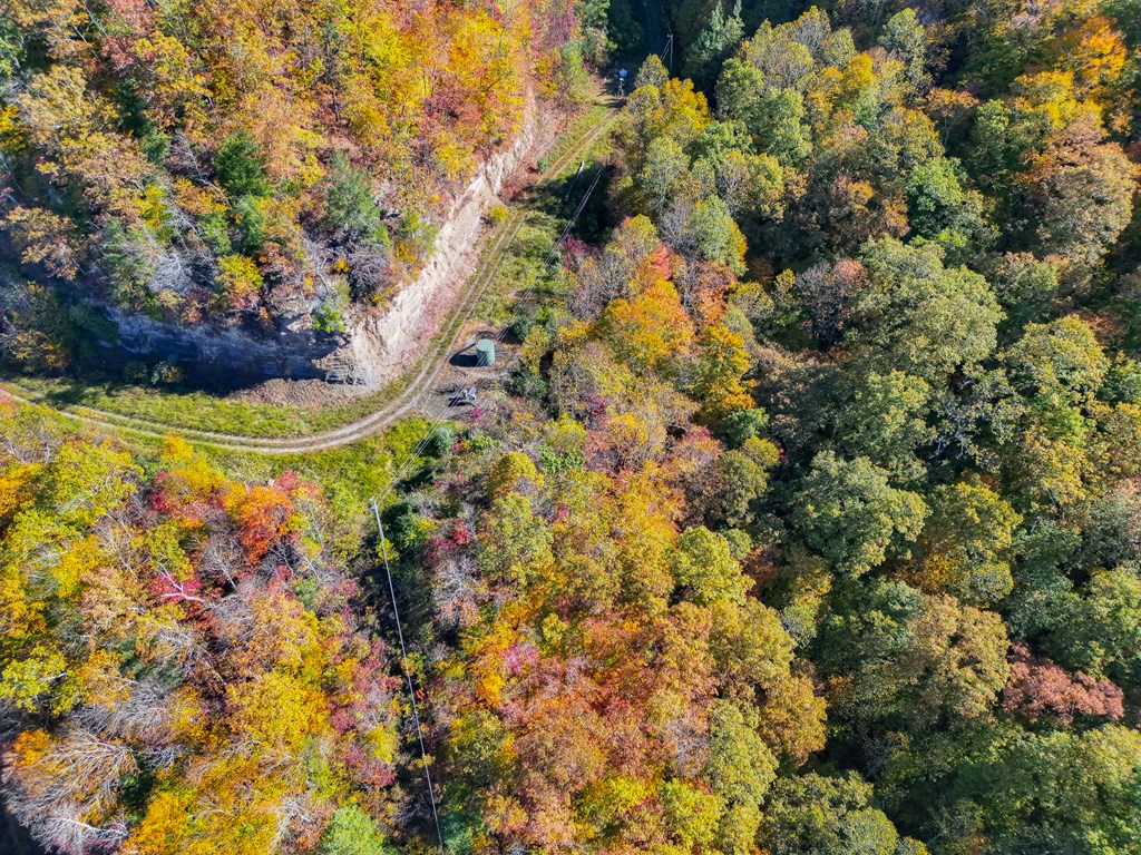 8836 Lovers Gap Road, Vansant