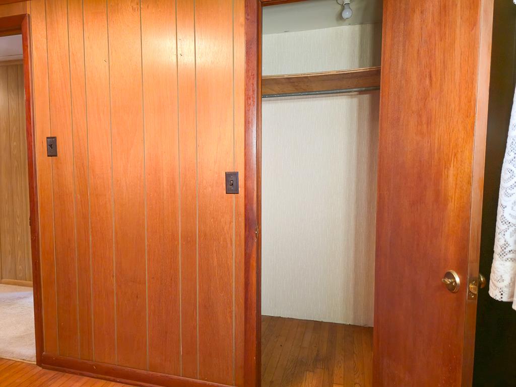 8836 Lovers Gap Road, Vansant