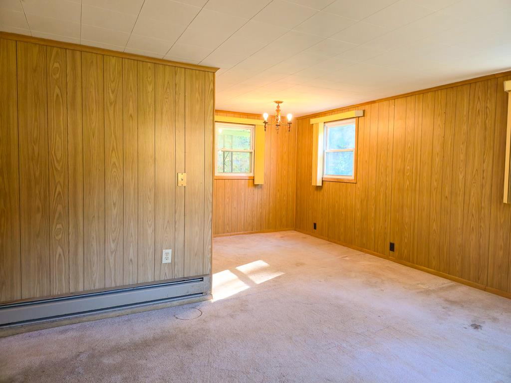 8836 Lovers Gap Road, Vansant