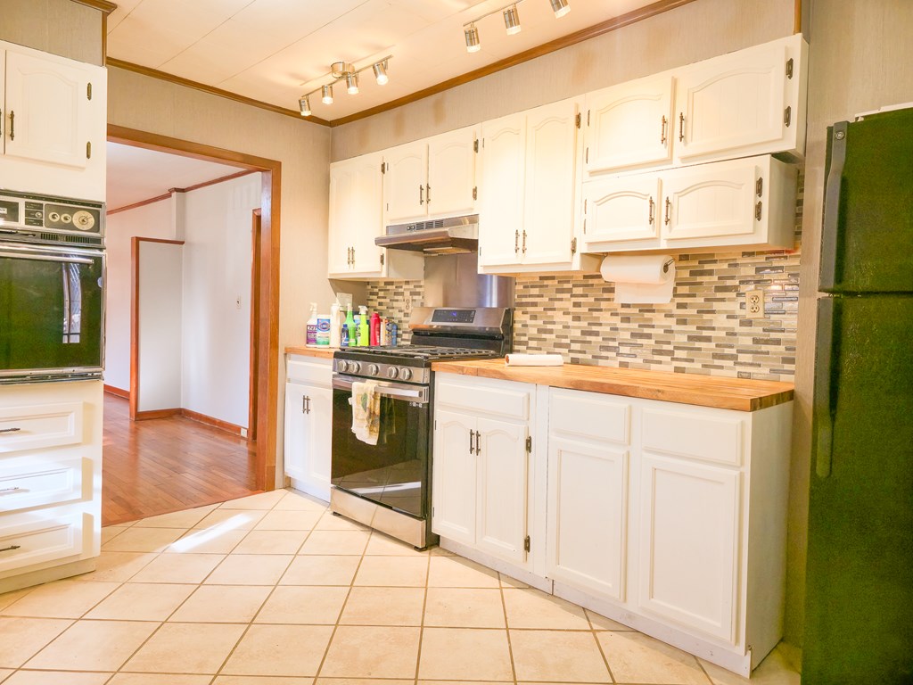 1154 Fairview Street